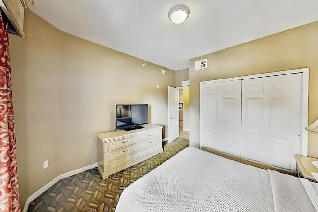 Entire Rental 3-Br Minutes From Disney X8 Hot Tub Apartment 2204 Orlando Exterior foto